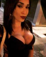 677179638: Transexual en León