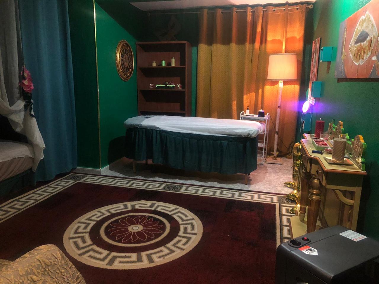 Chica busca chico en Cádiz: 