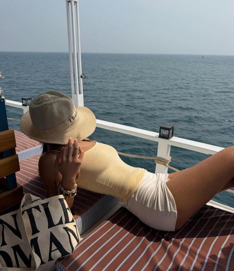 Chica busca chico en Cádiz: 