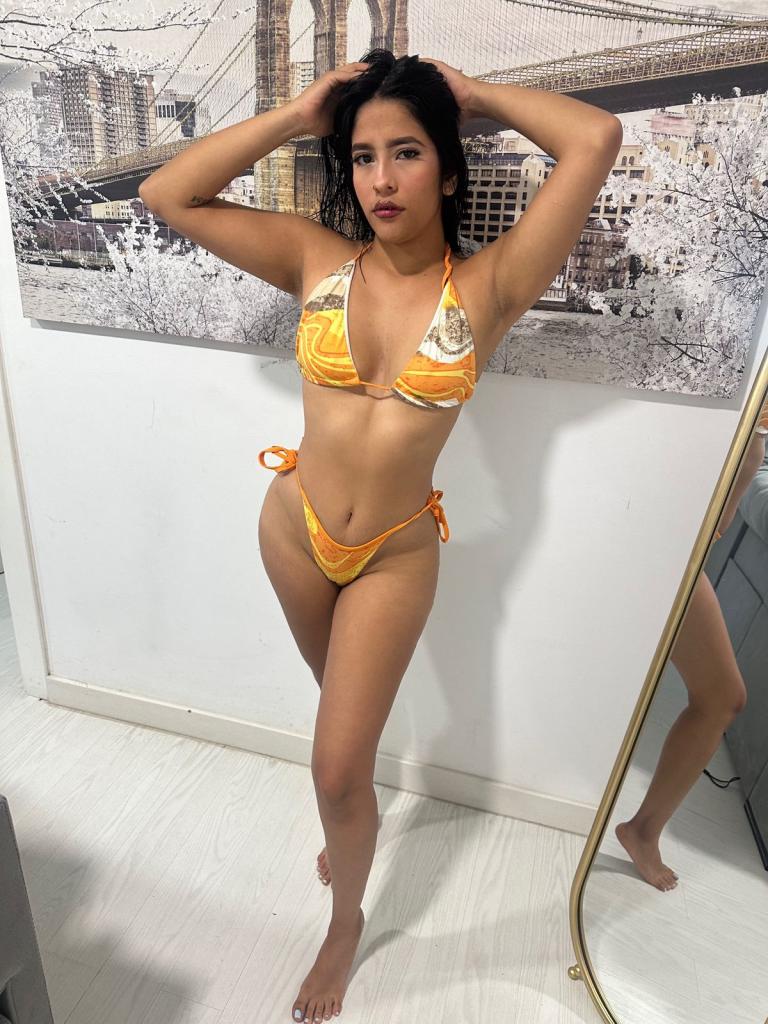 Chica busca chico en Almería: 