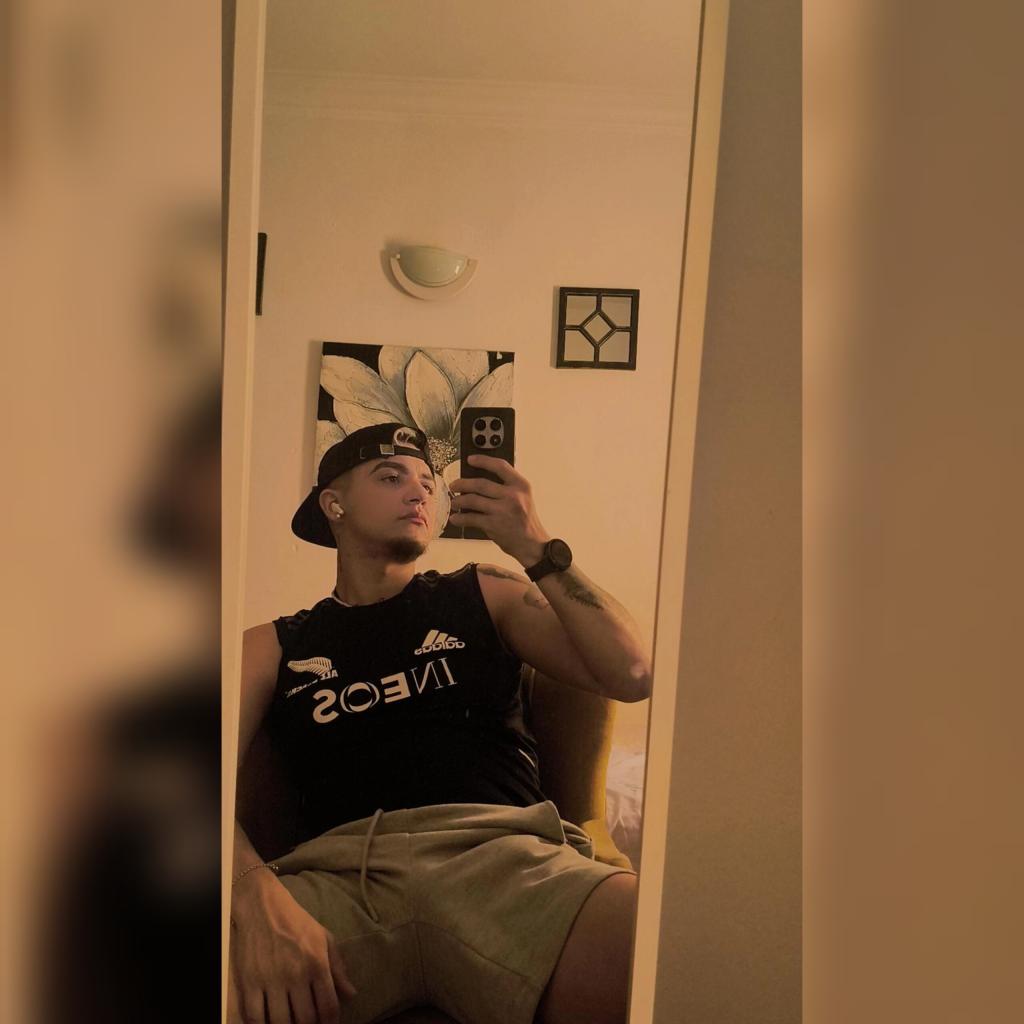 Chico busca chica en Las Palmas: 