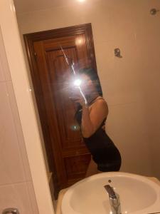 697735584: Chica busca chico en Cádiz