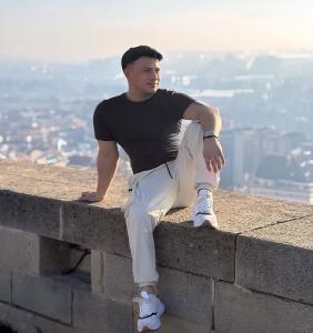 611235589: Chico busca chica en Valladolid