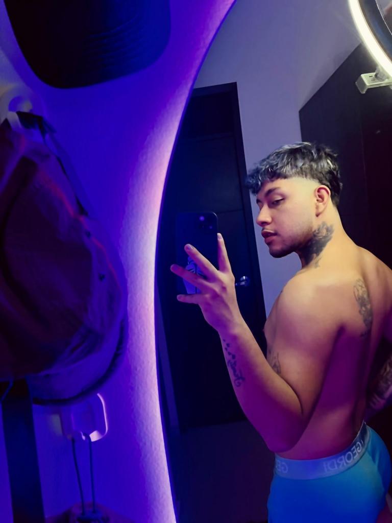 Chico busca chica en Las Palmas: 