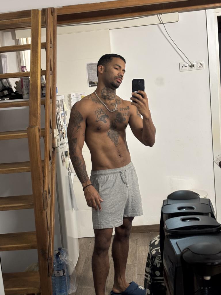 Chico busca chica en Alicante: 