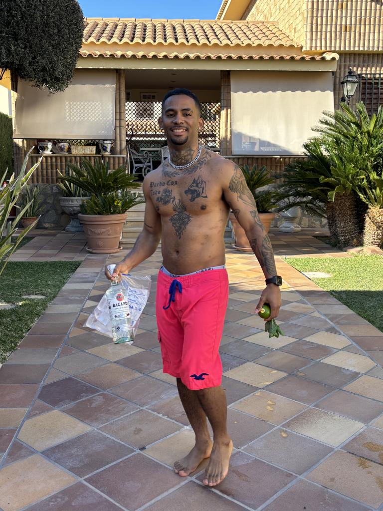 Chico busca chica en Alicante: 