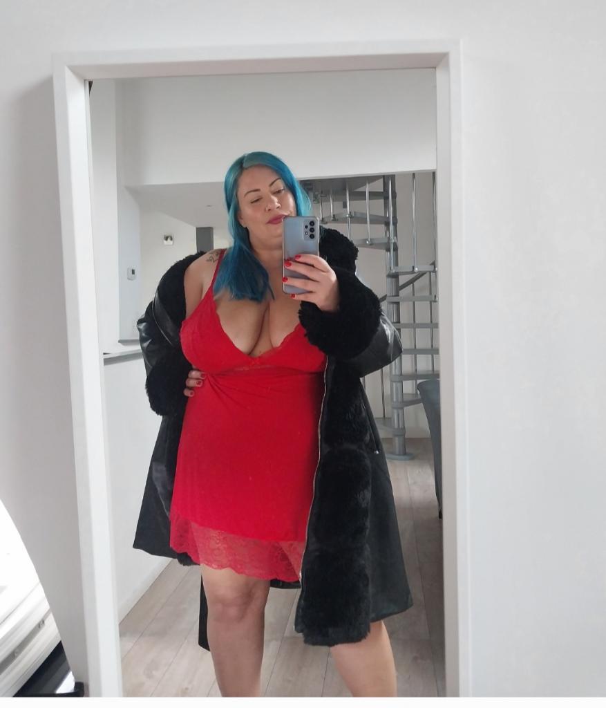 Chica busca chico en Sevilla: 