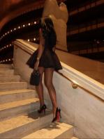 613284042: Chica busca chico en Orense