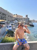 613850779: Chico busca chica en Ibiza