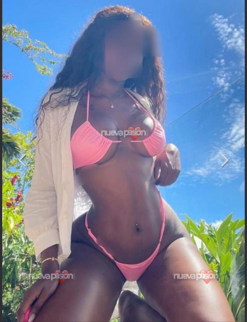 Chica busca chico en Ibiza: 