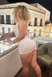 Chica busca chico en Cádiz: 