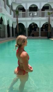 Chica busca chico en Cáceres: Chica busca chico