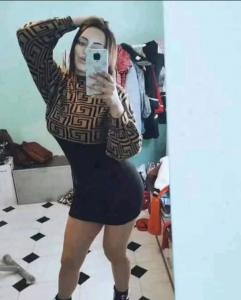 Chica busca chico en Cádiz: 