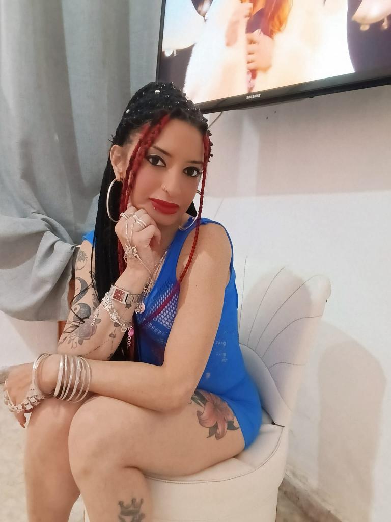 Chica busca chico en Cádiz: 