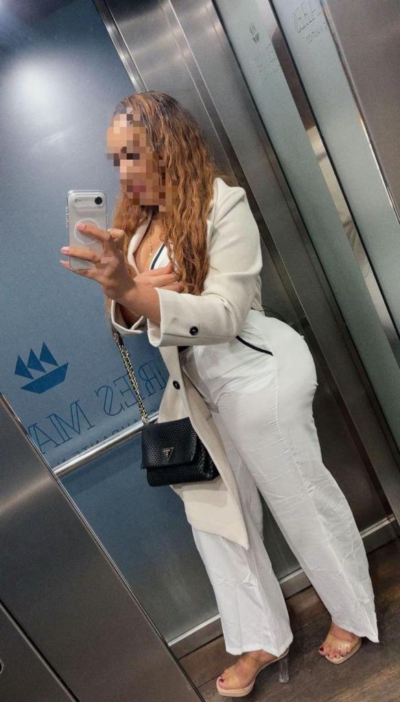 690883853: Chica busca chico en Zaragoza