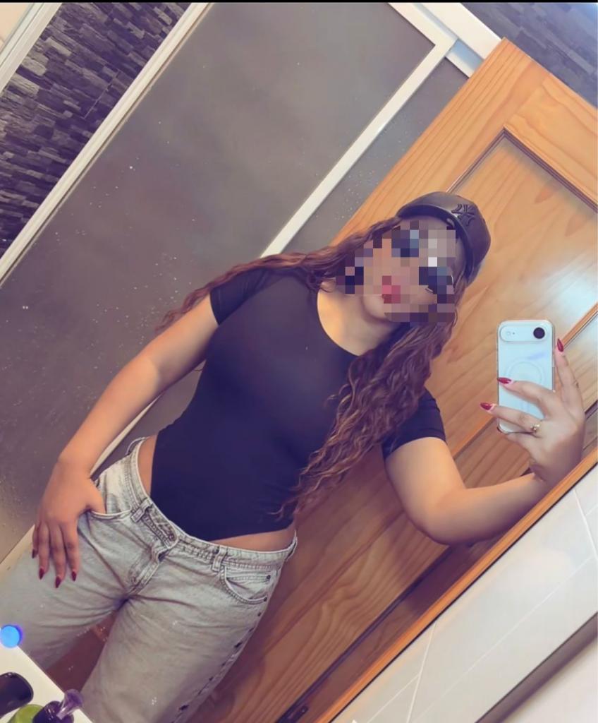 690883853: Chica busca chico en Zaragoza