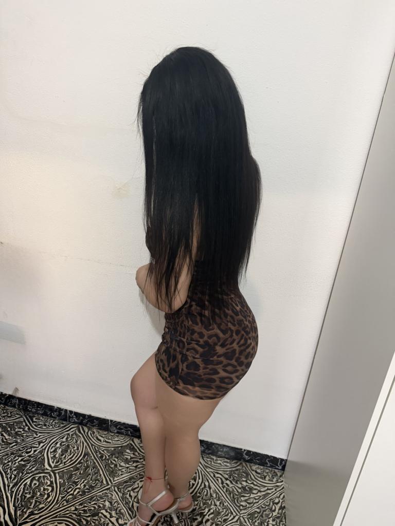 631329030: Chica busca chico en Murcia