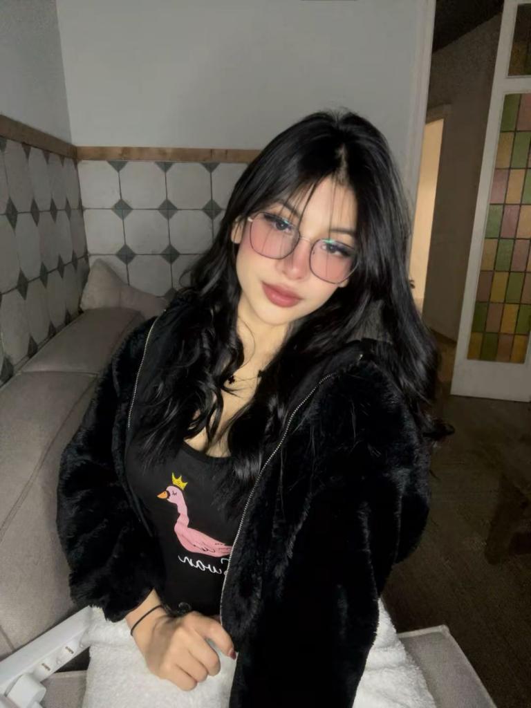 Chica busca chico en Murcia: Chica busca chico