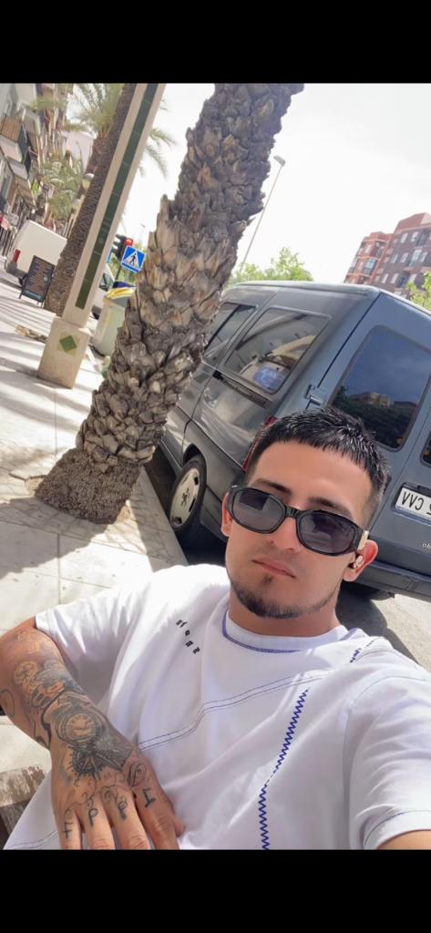 Chico busca chica en Alicante: 