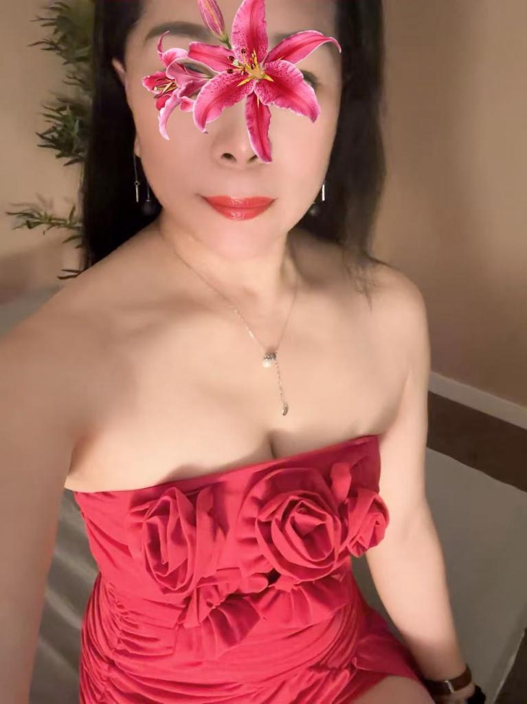 Chica busca chico en Valencia: Chica busca chico