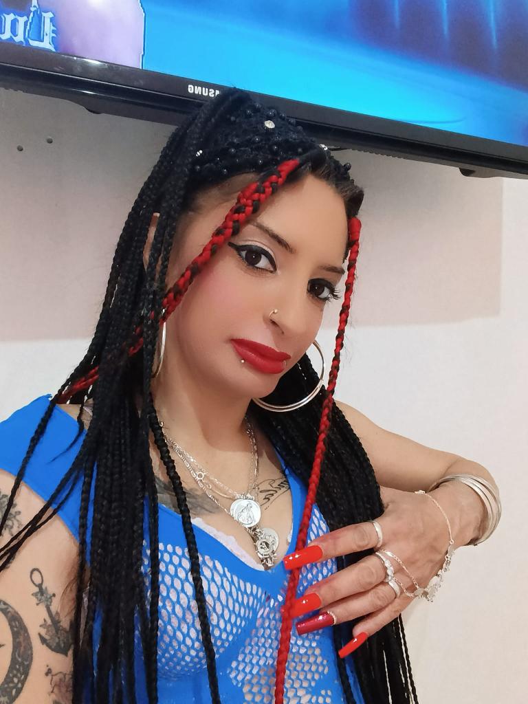 Chica busca chico en Cádiz: 