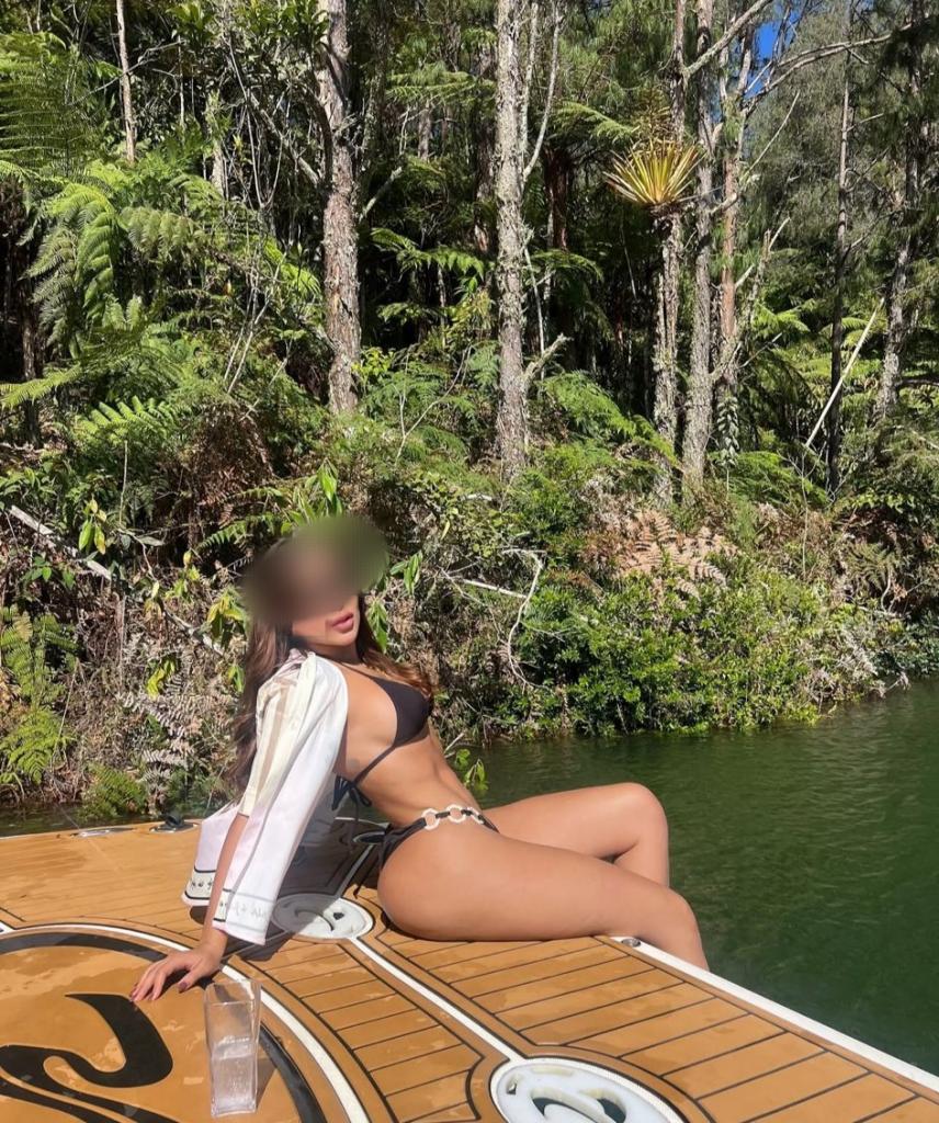 602706348: Chica busca chico en Málaga