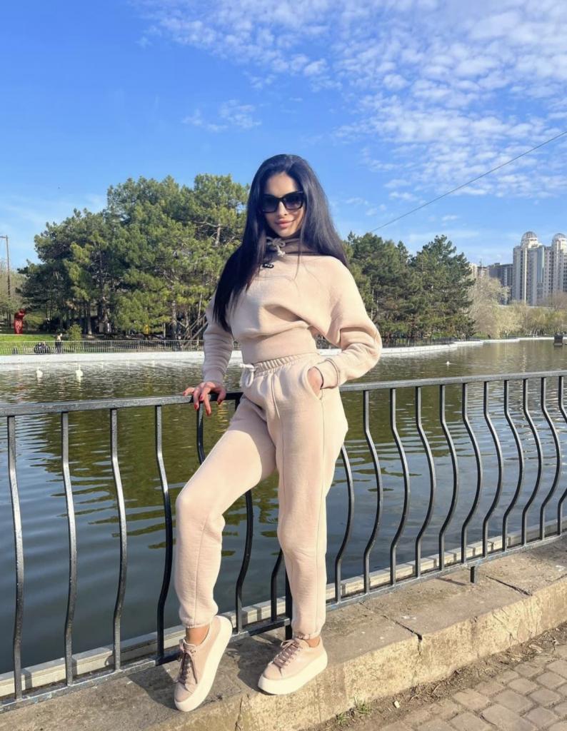 631828566: Chica busca chico en Almería
