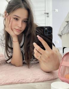613649511: Chica busca chico en Almería