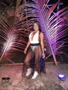 610795783: Chica busca chico en Pontevedra