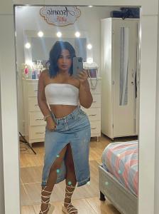 670345629: Chica busca chico en Valencia