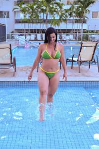 610085164: Chica busca chico en Málaga