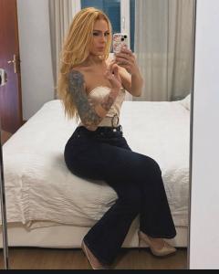611221324: Chica busca chico en Málaga