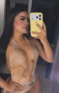 632203997: Chica busca chico en Ibiza