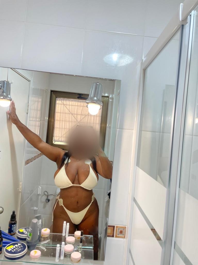 Chica busca chico en Tenerife: 