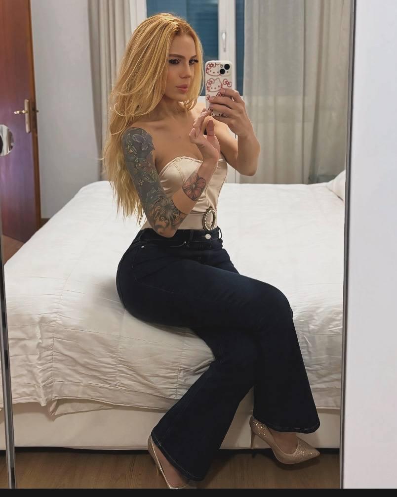 611221324: Chica busca chico en Málaga