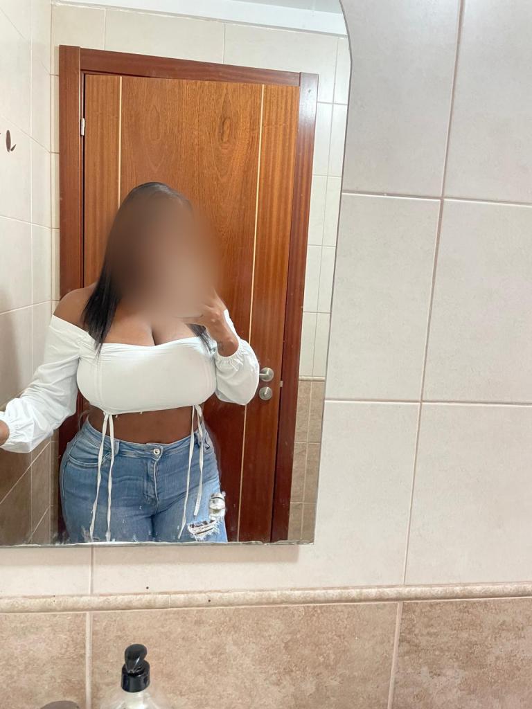 Chica busca chico en Tenerife: 