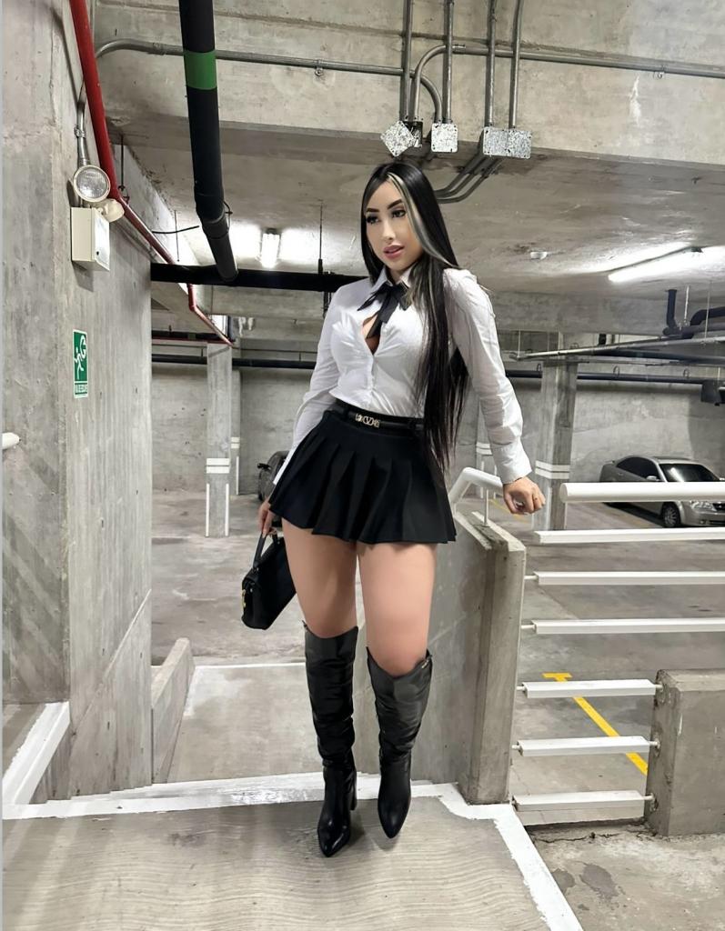 642504396: Chica busca chico en Sevilla