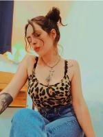 614714157: Chica busca chico en Sevilla