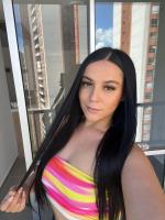 647781551: Chica busca chico en Barcelona