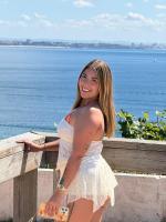 647781551: Chica busca chico en Barcelona