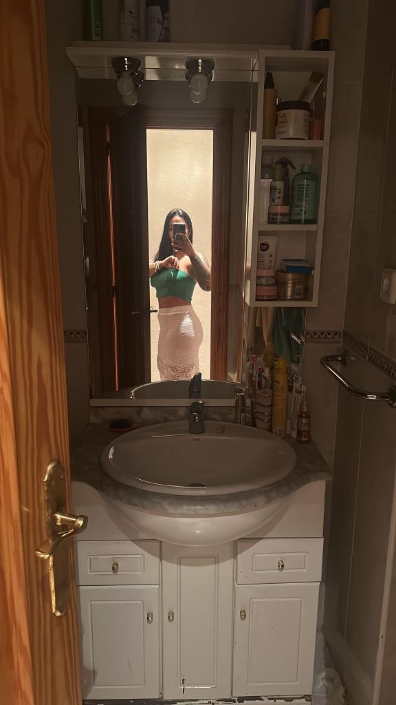 631270522: Chica busca chico en Murcia