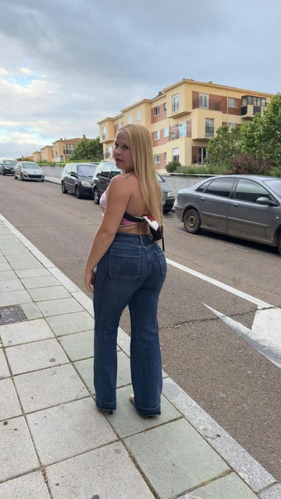 641645470: Chica busca chico en Sevilla