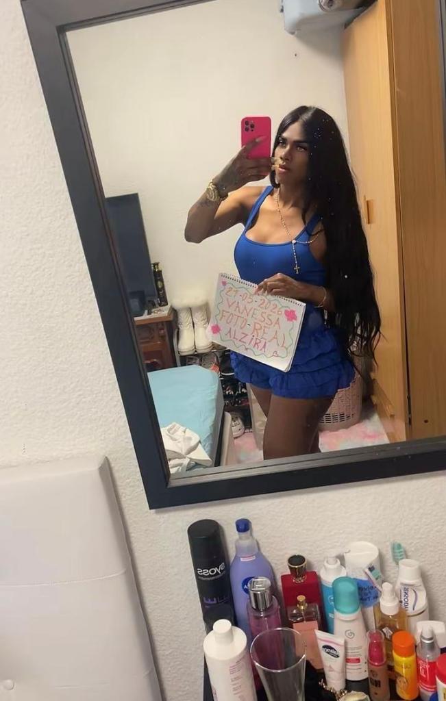 666473975: Travesti en Valencia