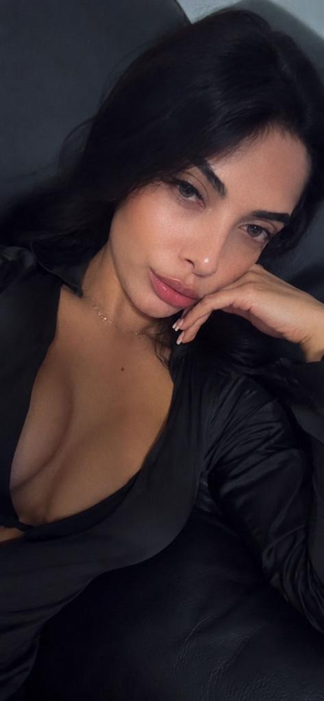 Chica busca chico en Valencia: Chica busca chico