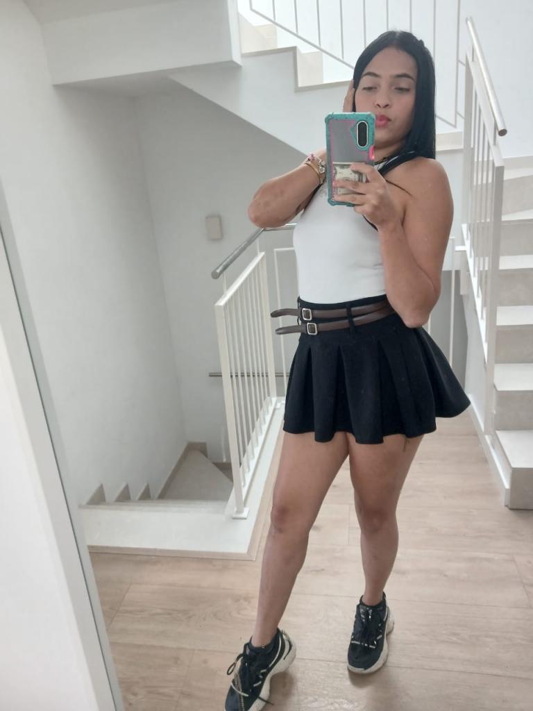 Chica busca chico en Barcelona: Chica busca chico