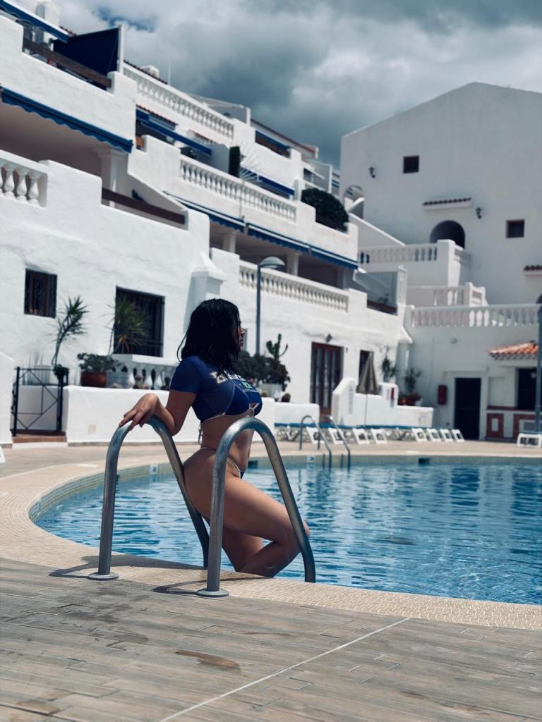 697252808: Chica busca chico en Zaragoza