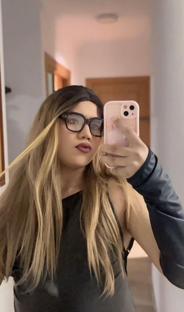 627731774: Transexual en Albacete