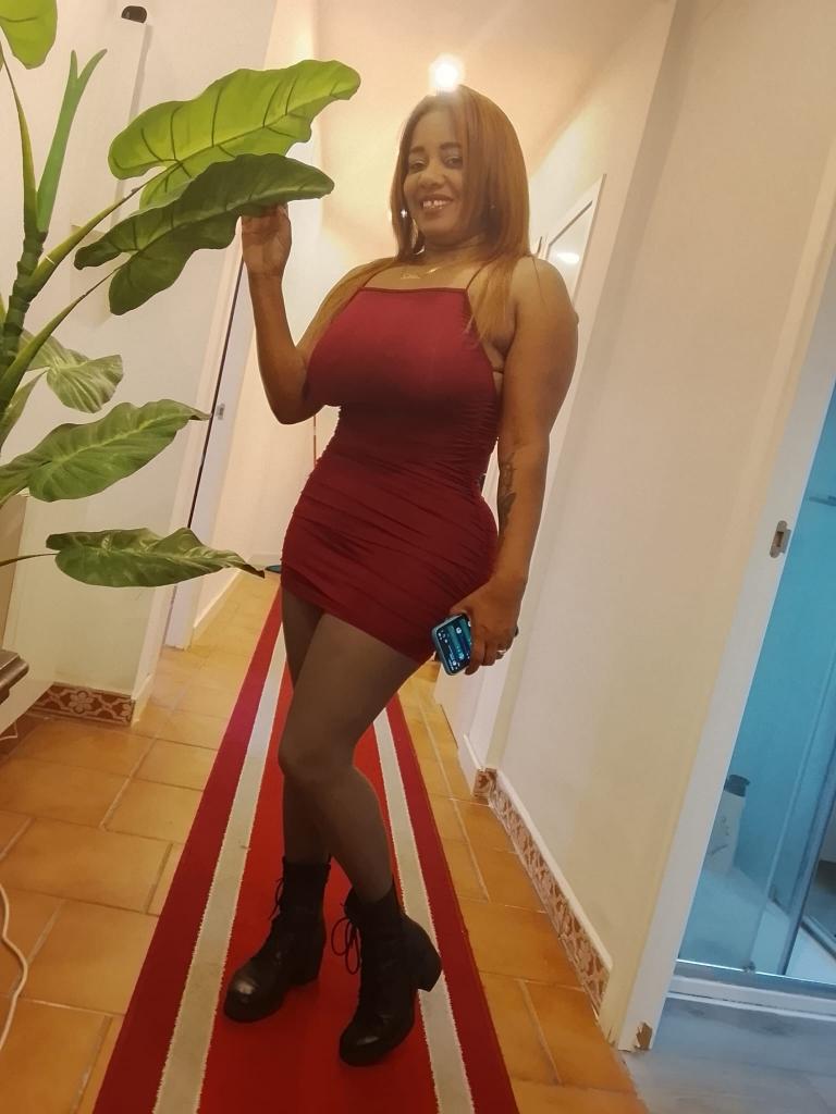 631796774: Chica busca chico en Navarra