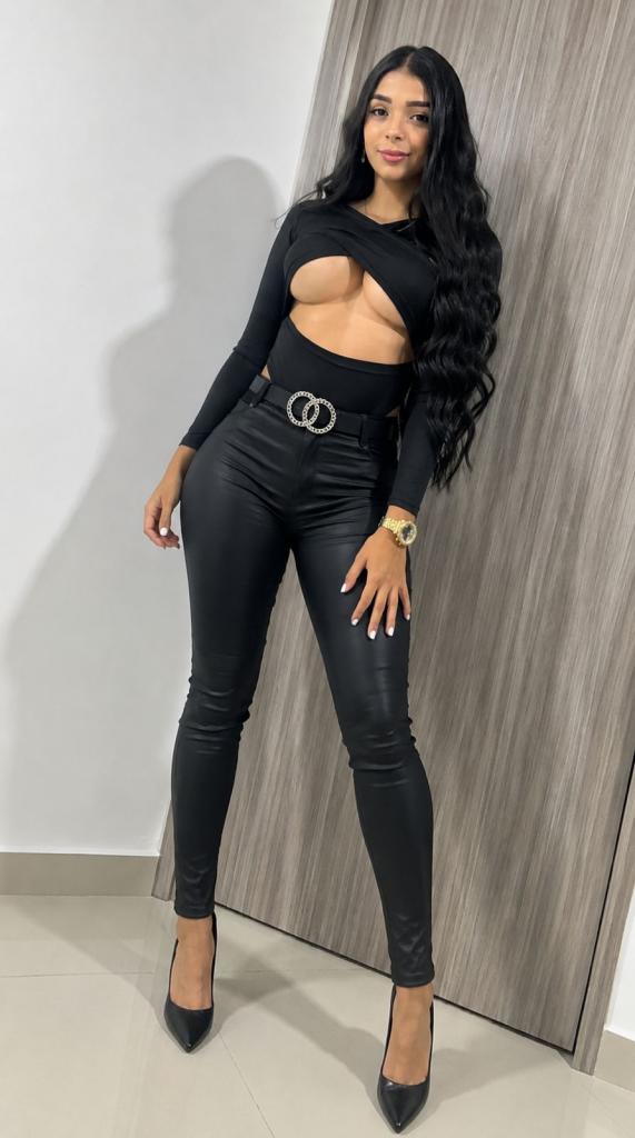 632019626: Chica busca chico en Barcelona