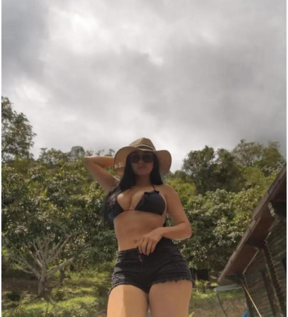 641401569: Chica busca chico en Sevilla